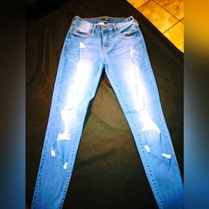 Fashion Nova ripped skinny jeans size 7